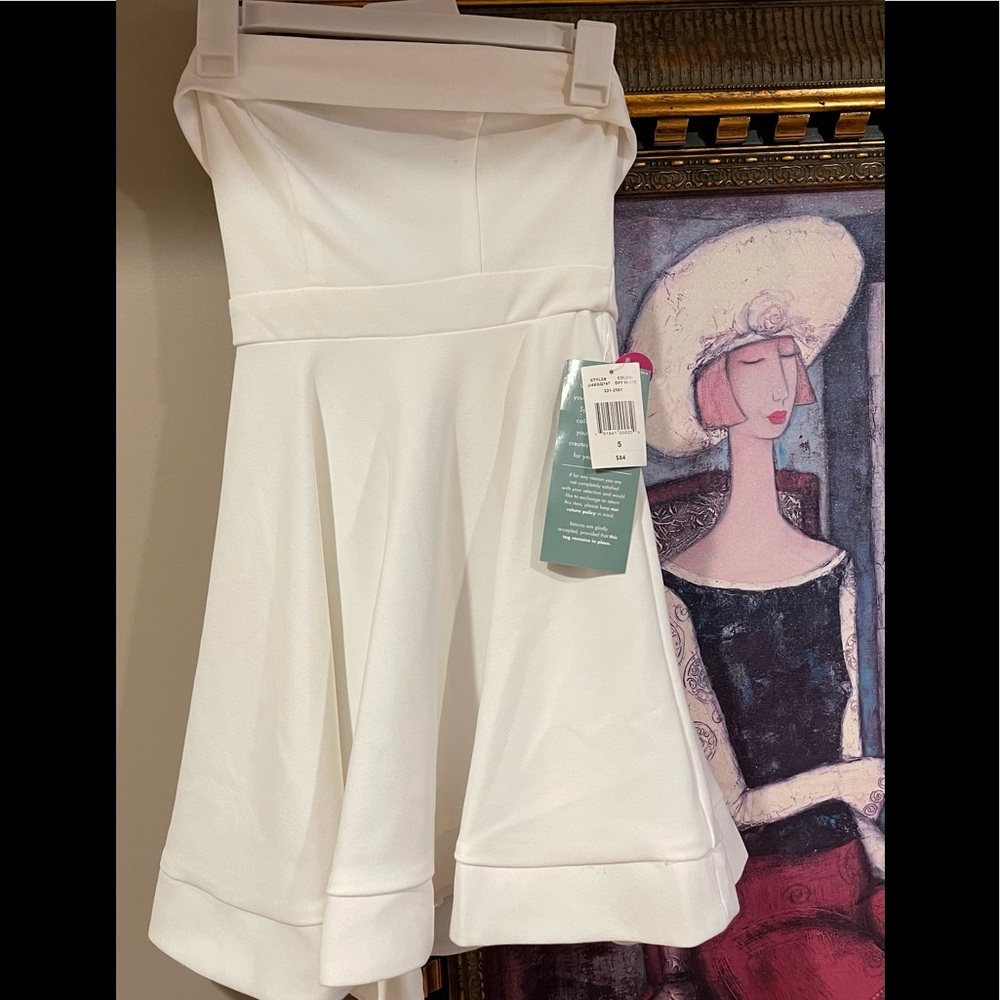 B.SMART OFF WHITE STRAPLESS DRESS